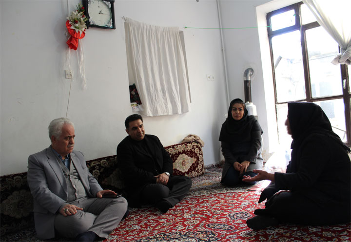 بازدید از 22 خانواده به مناسبت گرامیداشت یوم الله ۲۲ بهمن