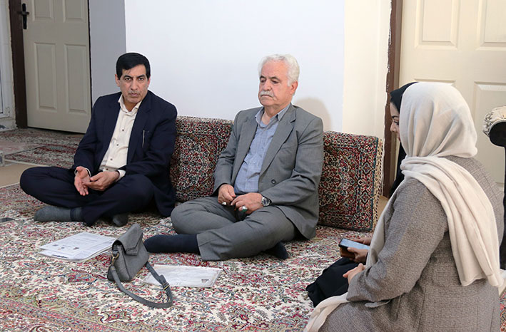 بازدید میدانی مدیرکل زندان‌های کردستان از خانواده‌های هنرآفرین تحت پوشش انجمن