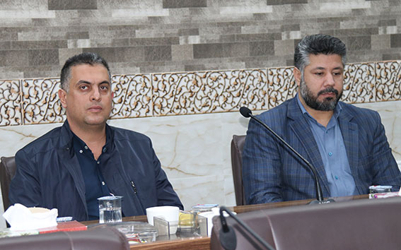 برگزاری هفتمین جلسه هیئت مدیره با حضور نماینده شرکت  های عمرانی استان - محمد جباری دادستان مرکز استان ، محمد خسروی مدیرکل زندانهای استان ، بایرام شهبازی معاون سلامت ، مهندس مهدی سیفی معاون امور معادن سازمان صمت ، علی اشرف زانیار مدیرعامل انجمن ، مهندس چیا نصیری حامی انجمن در طرح های عمرانی 