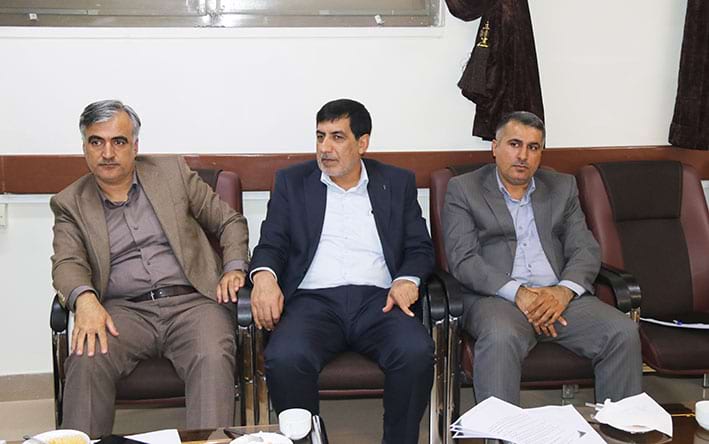 برگزاری دومین جلسه هیئتمدیره انجمن حمایت زندانیان سنندج محمد جباری دادستان مرکز استان محمد خسروی، مدیرکل زندانهای استان و نایبرئیس انجمن علیاشرف زانیار مدیرعامل انجمن حمایت زندانیان