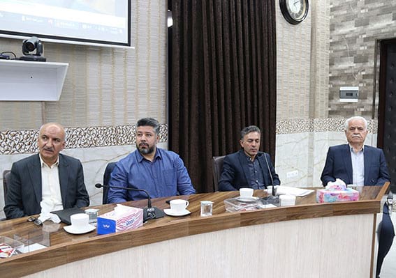 مجمع عمومی سالانه انجمن حمایت زندانیان سنندج برگزار شد ، محمد جباری ، دادستان عمومی و انقلاب مرکز استان ، رئیس هیئت مدیره انجمن ، محمد خسروی ، مدیرکل زندانهای استان ، علی اشرف زانیار ، مدیر عامل انجمن