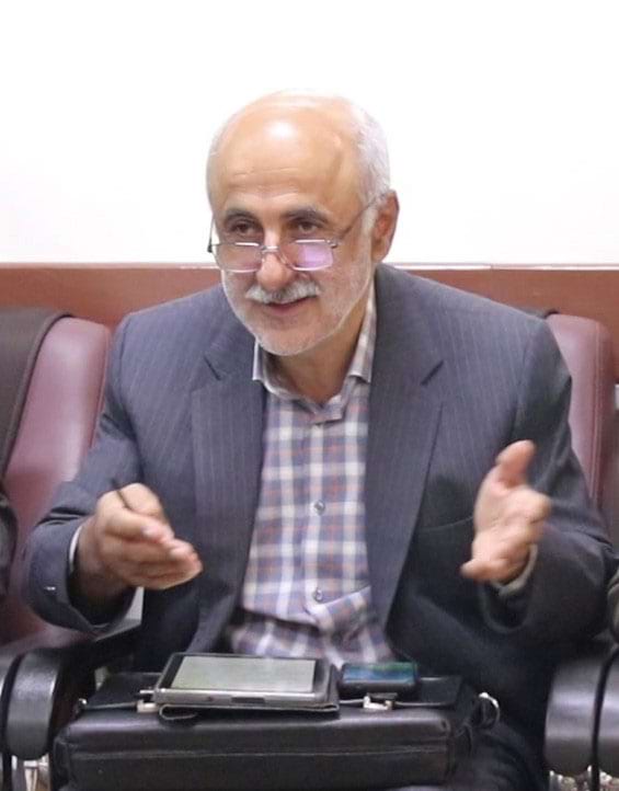 چهارمین نشست هیئت‌مدیره؛ تمرکز بر تکمیل شهرک آزمایش و ایجاد صنایع تبدیلی  ، محمد جباری، دادستان عمومی و انقلاب مرکز استان و رئیس هیئت‌مدیره انجمن ، محمد خسروی، مدیرکل زندان‌های استان و نایب‌رئیس انجمن ،سید غریب سجادی، فرماندار سنندج ، مهندس نقشبندی، مدیرکل جهاد کشاورزی ،  علی‌اشرف زانیار، مدیرعامل انجمن ، مهندس نصیری، مشاور و حامی انجمن در طرح‌های عمرانی  