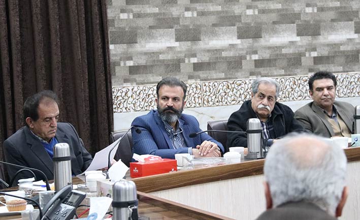 پنجمین جلسه هیئتمدیره انجمن حمایت زندانیان با محوریت تکمیل شهرک آزمایش محمد جباری دادستان عمومی و انقلاب مرکز استان و رئیس هیئتمدیره انجمن محمد خسروی مدیرکل زندانهای استان و نایبرئیس هیئتمدیره انجمن حمایت زندانیان علیاشرف زانیار مدیرعامل انجمن حمایت زندانیان سنندج