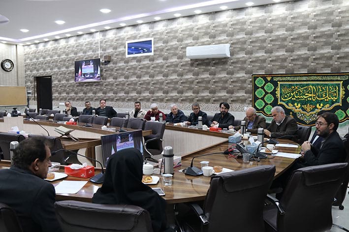 پنجمین جلسه هیئتمدیره انجمن حمایت زندانیان با محوریت تکمیل شهرک آزمایش محمد جباری دادستان عمومی و انقلاب مرکز استان و رئیس هیئتمدیره انجمن محمد خسروی مدیرکل زندانهای استان و نایبرئیس هیئتمدیره انجمن حمایت زندانیان علیاشرف زانیار مدیرعامل انجمن حمایت زندانیان سنندج