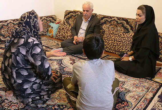 گرامیداشت روز نسیم مهر با محور حمایت، توانمندسازی و جلب مشارکت‌های مردمی در انجمن حمایت زندانیان سنندج ، علی اشرف زانیار مدیرعامل انجمن حمایت زندانیان