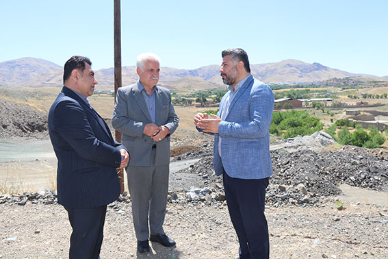 بازدید میدانی از پروژه میلیاردی شهرک آزمایش رانندگی انجمن حمایت زندانیان سنندج ، علی اشرف زانیار مدیرعامل انجمن حمایت زندانیان سنندج ، بایرام شهبازی معاون سلامت، اصلاح و تربیت زندان‌های استان کردستان ، بهرام سعیدی رئیس مرکز امور خدمات اجتماعی و مراقبت بعد از خروج زندان‌های استان